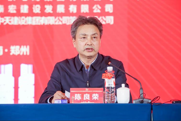 陳亮榮.jpg